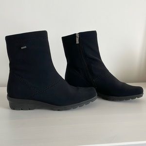 Like New - Ara black Ankle boots - gore-tex